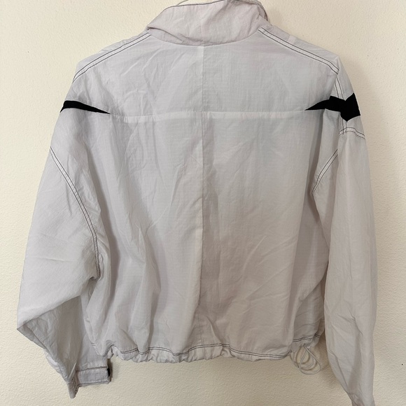 Nike Statement Swoosh Jacket White Black Zip Up Windbreaker • Small - Picture 8 of 8